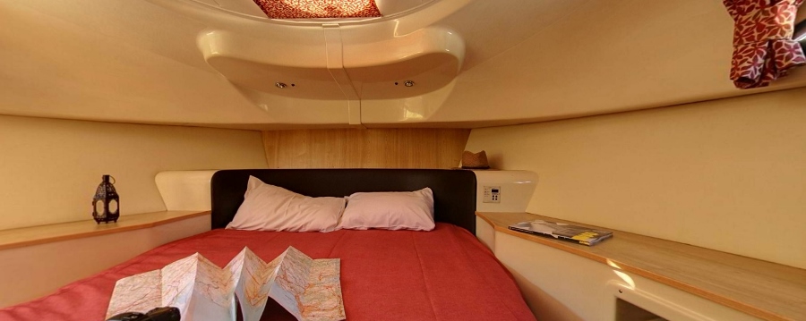 Comfortabel overnachten aan boord (foto LeBoat.nl)