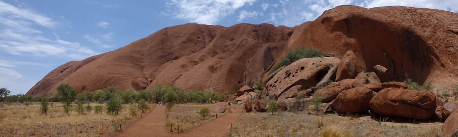 P1020113 Uluru, Mala Walk langs heilige plekken (900x269)