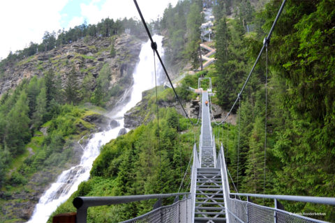 Met trappen langs de hoogste waterval van Tirol