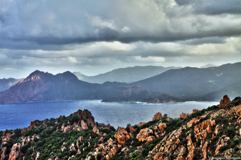 Wandelen door het fascinerende kustlandschap van Corsica