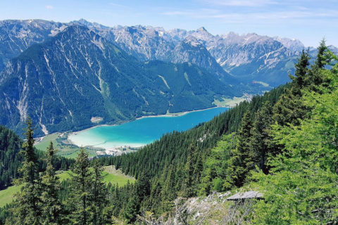 De Achensee, 500km wandelroutes rond kraakhelder meer in Tirol